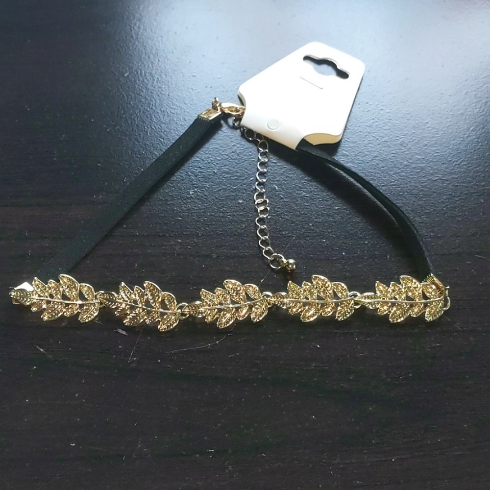 Gold Leaf Choker